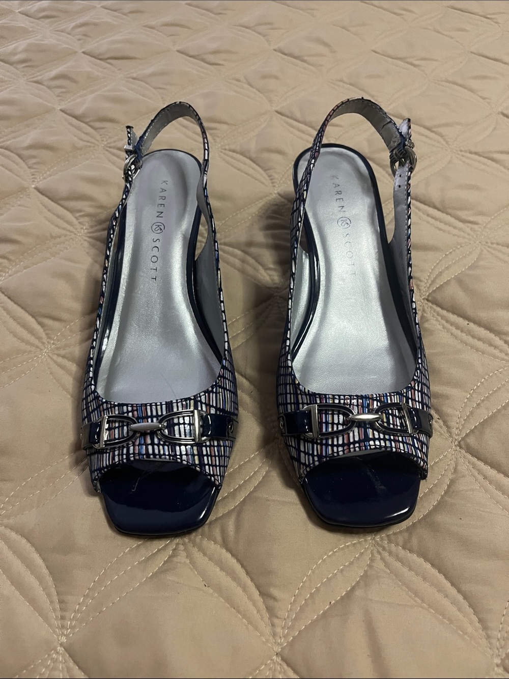Karen Scott Navy Multicolor Patterned Slingback Peep-Toe Heels